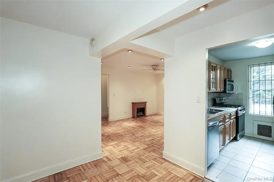 7510 Yellowstone Boulevard #2C, Rego Park, NY 11374 - #3
