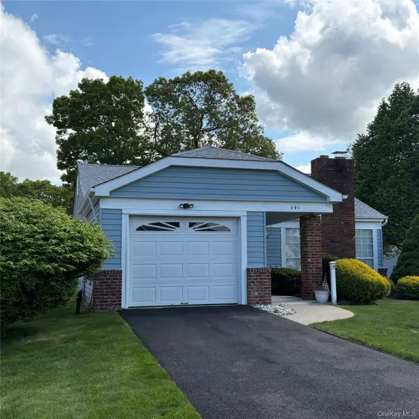 491 Stratford Lane, Ridge, NY 11961