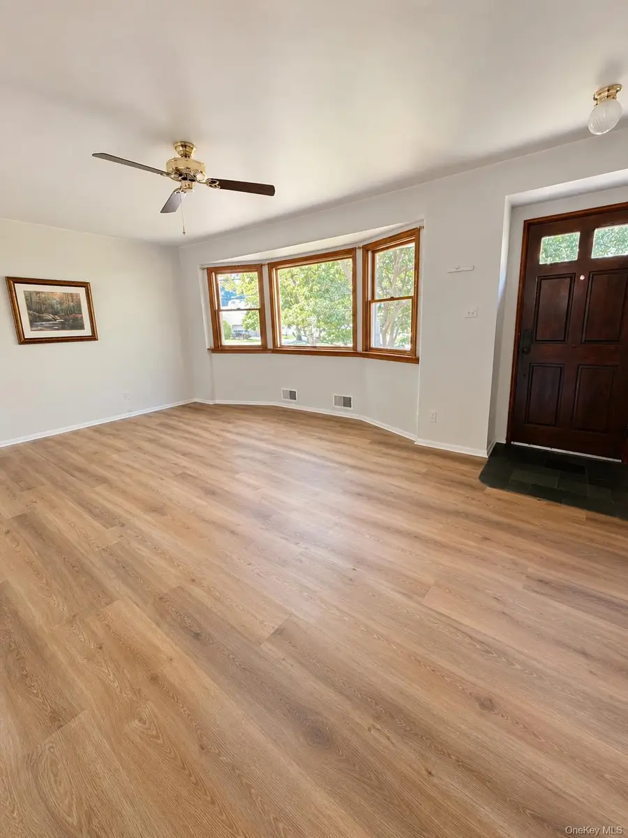 16 Clay Pitts Road, Greenlawn, NY 11740 - #3