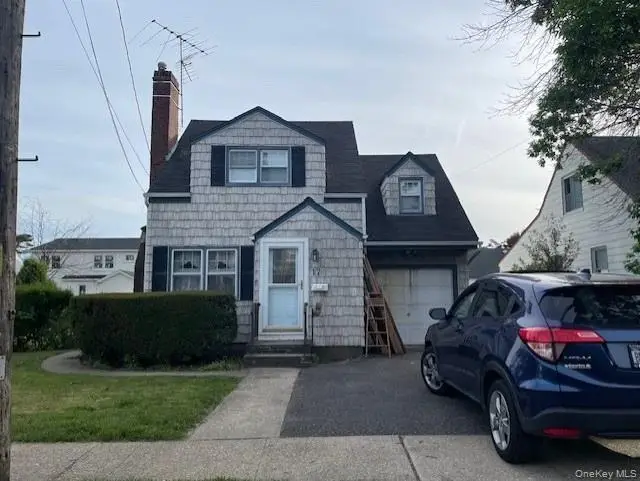 17 Pierce Street, Hicksville, NY 11801 - #1