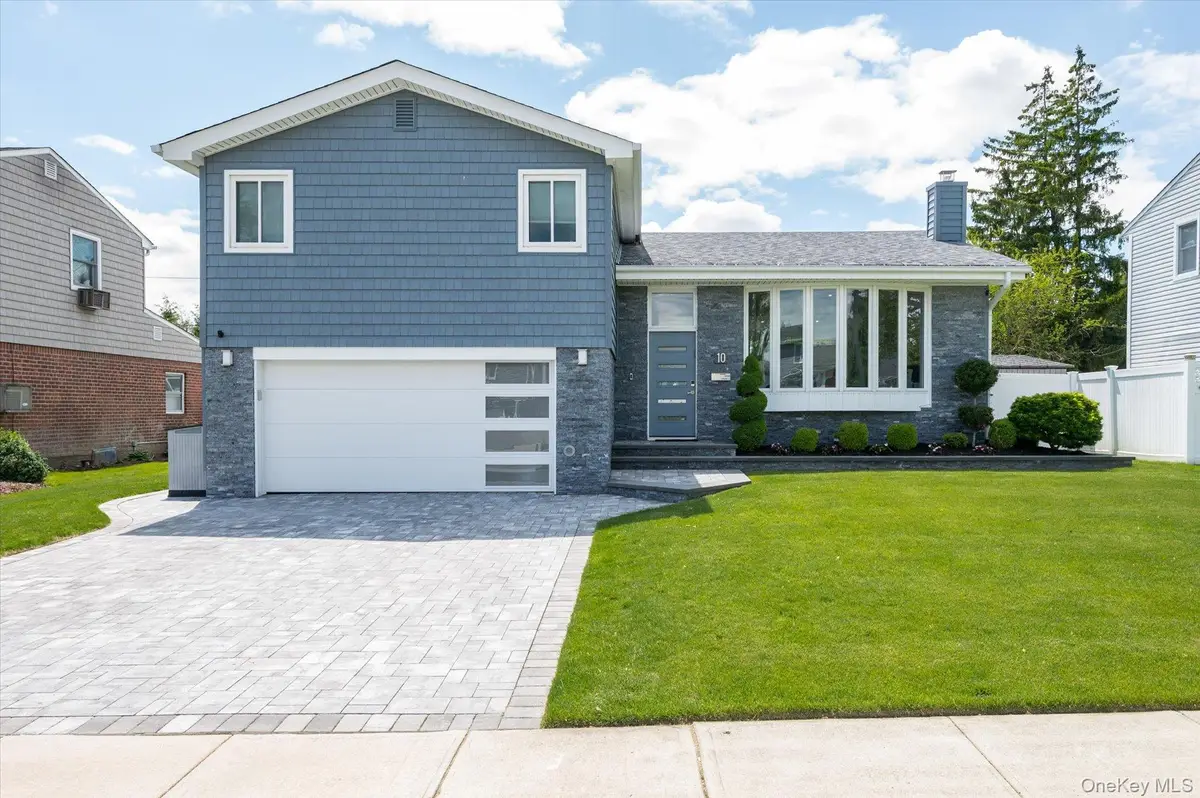 10 Jeremy Avenue, Plainview, NY 11803 - #1