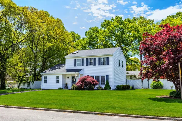 2 Blair Court, Coram, NY 11727