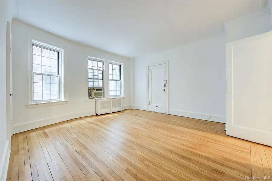 6 Burns Street #211, Forest Hills, NY 11375 - #2