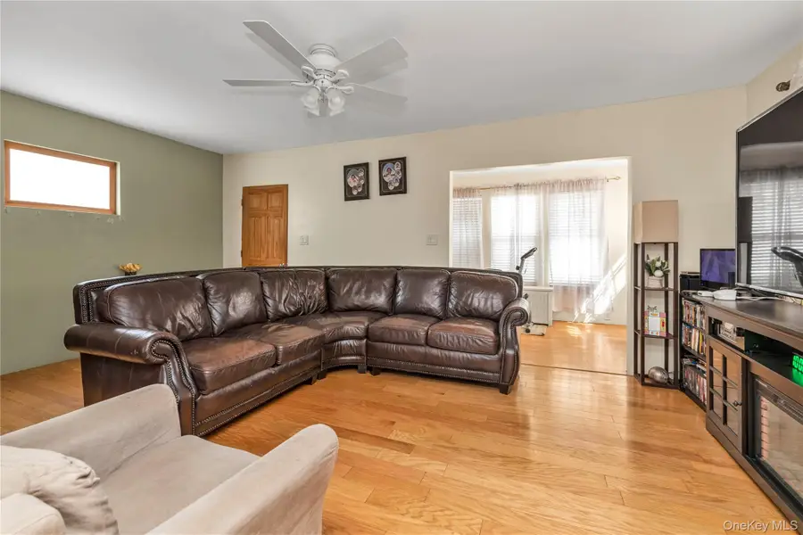 21208 Murdock Avenue, Queens Village, NY 11429 - #3