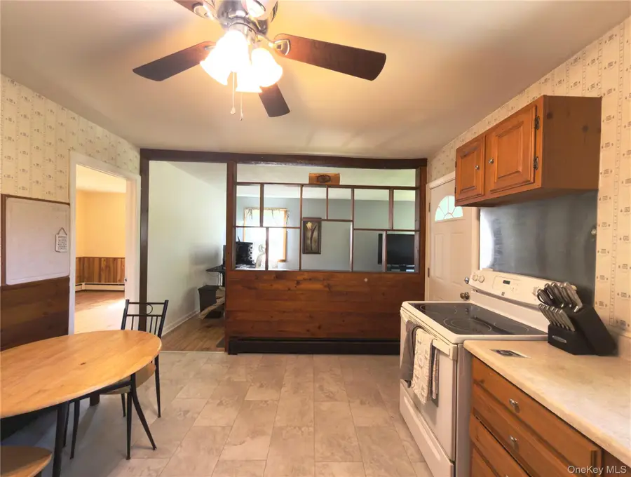 52 Holt Road, Hyde Park, NY 12538 - #2