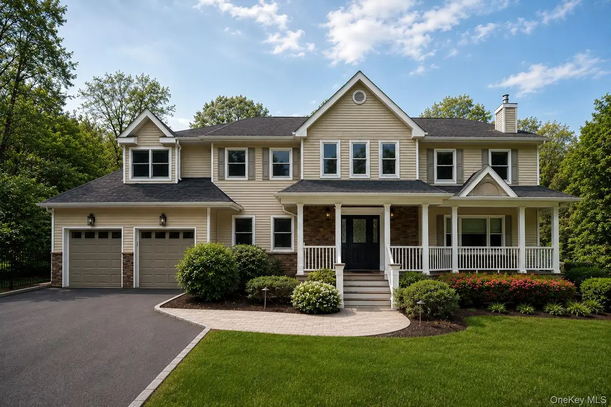 21 Hildreth Avenue, Huntington, NY 11743 - #1
