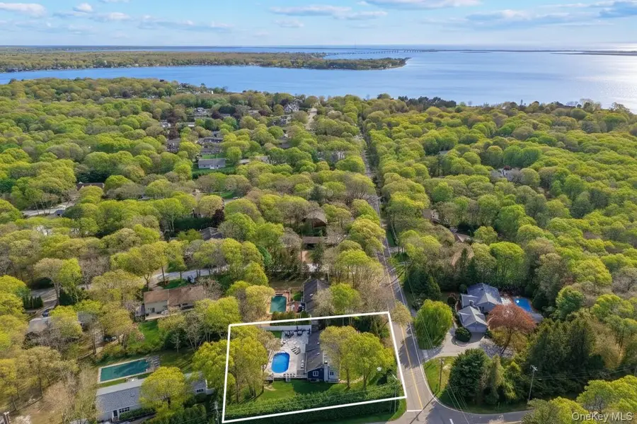 18 Squires Avenue, East Quogue, NY 11942 - #3