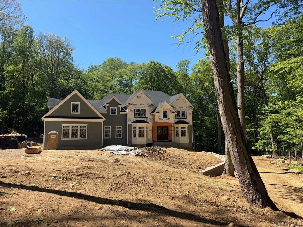 550 Moriches Road, Head Of The Harbor, NY 11780 - #1