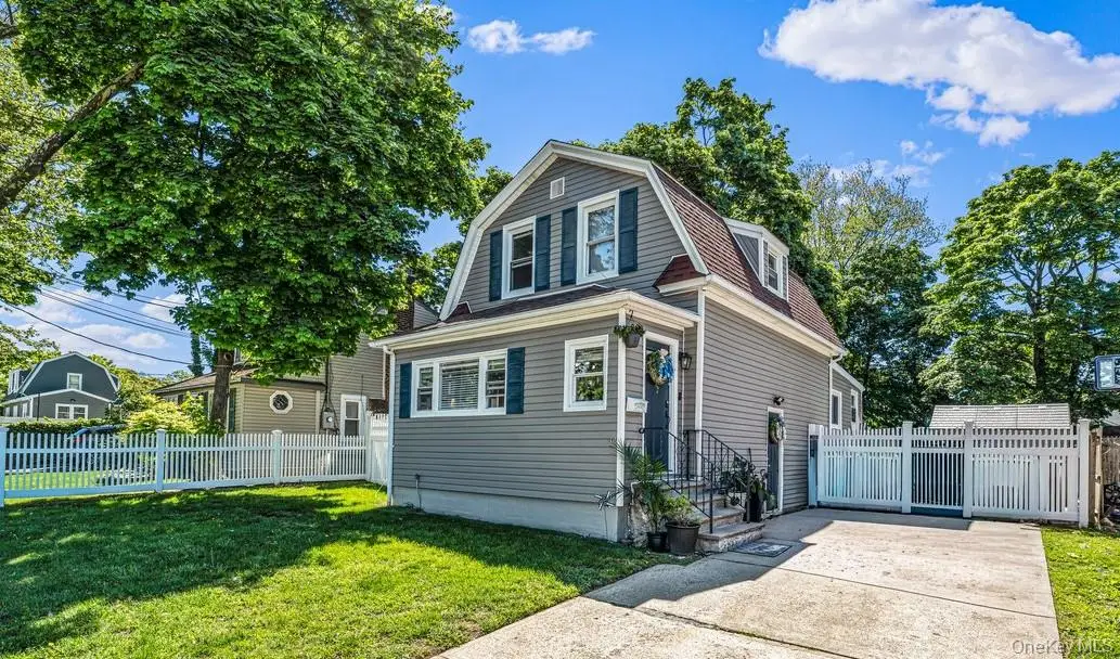 42 Willow Avenue, Freeport, NY 11520 - #1
