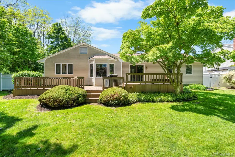 33 View Drive, Miller Place, NY 11764 - #3
