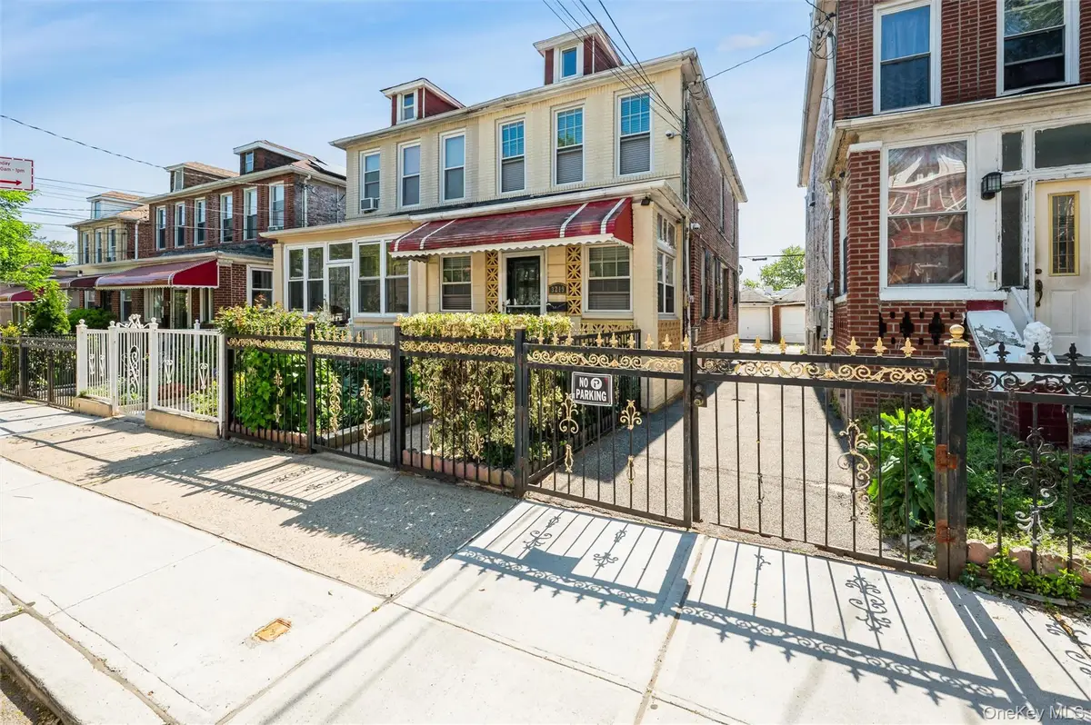 3219 Fenton Avenue, Bronx, NY 10469 - #1