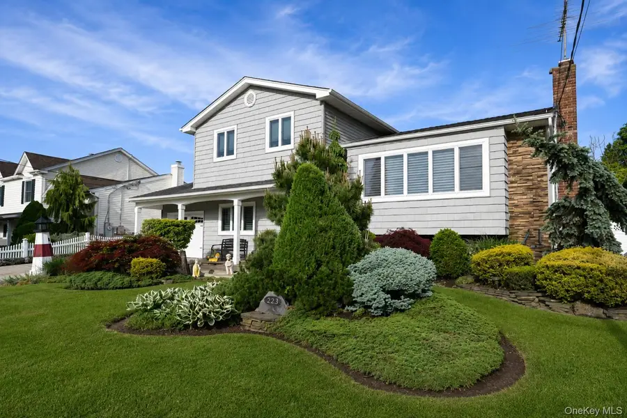 223 W End Avenue, Massapequa, NY 11758 - #2