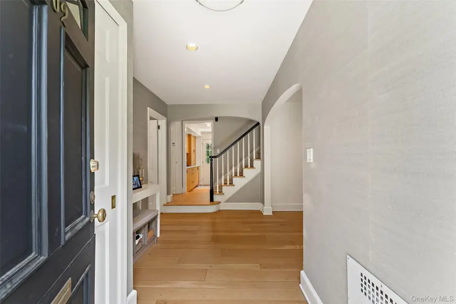 202 Rock Creek Lane, Scarsdale, NY 10583 - #2