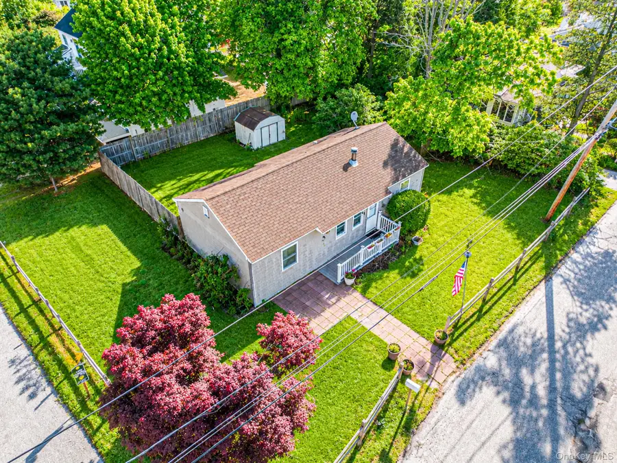 20 Elder Avenue, Hampton Bays, NY 11946 - #2