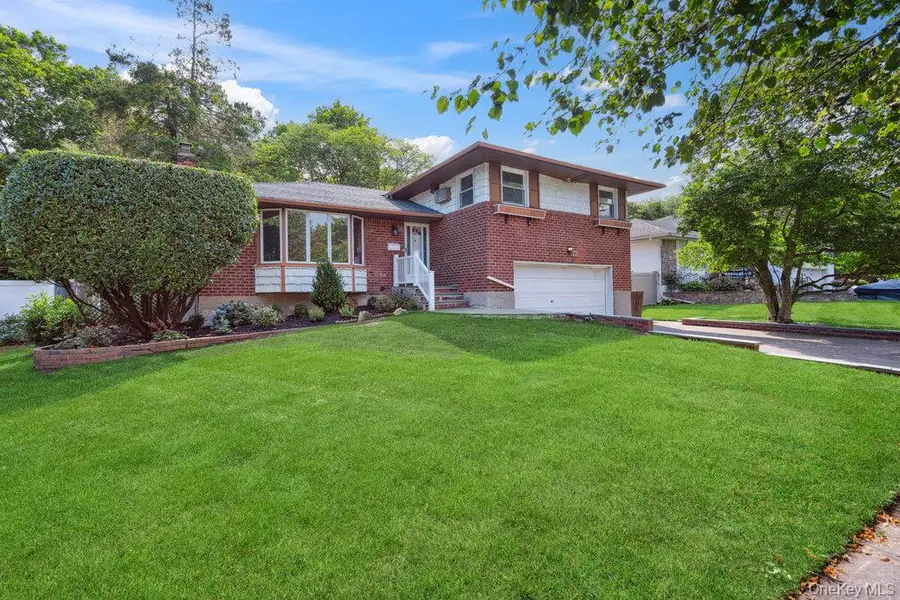 72 Winthrop Road, Plainview, NY 11803 - #2
