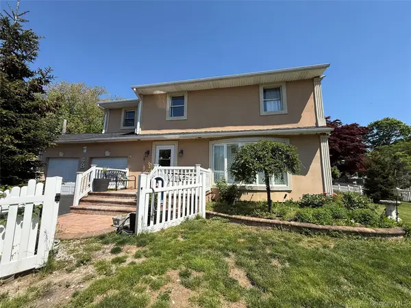 48 E Grove Street, Massapequa, NY 11758