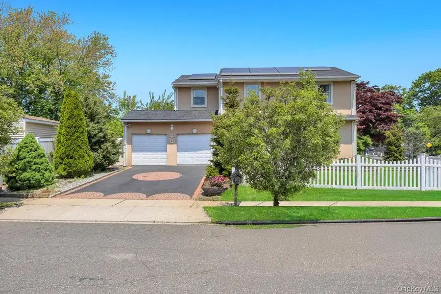 48 E Grove Street, Massapequa, NY 11758 - #2