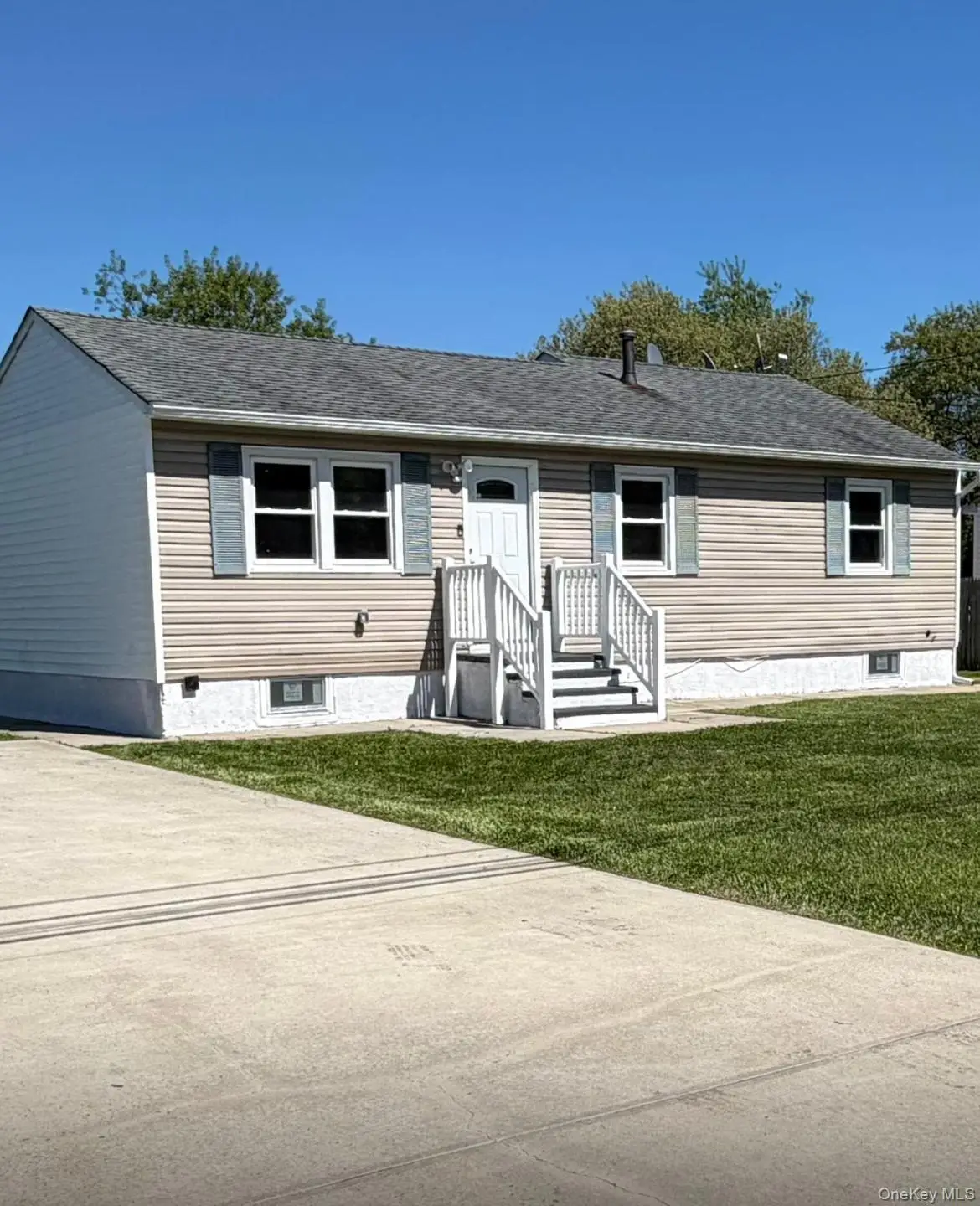 941 Provost Avenue, Bellport, NY 11713 - #1