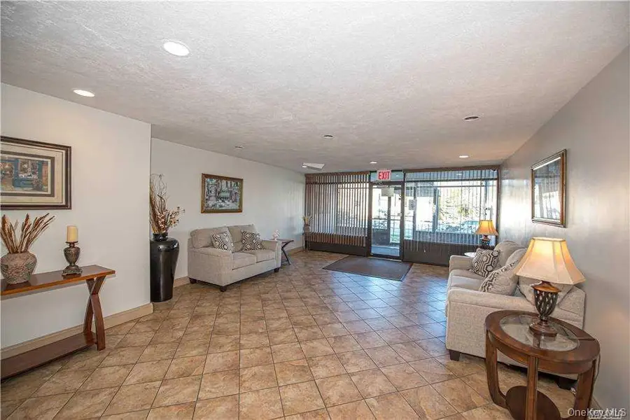 175 Archer Street #2E, Freeport, NY 11520 - #2