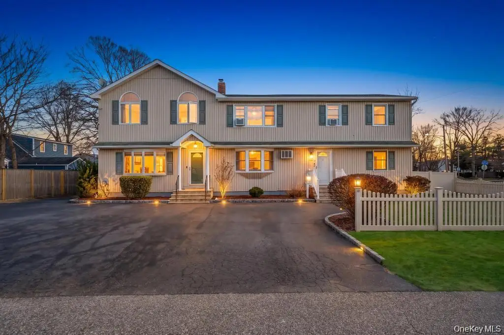45 Dogwood Road, West Islip, NY 11795 - #1