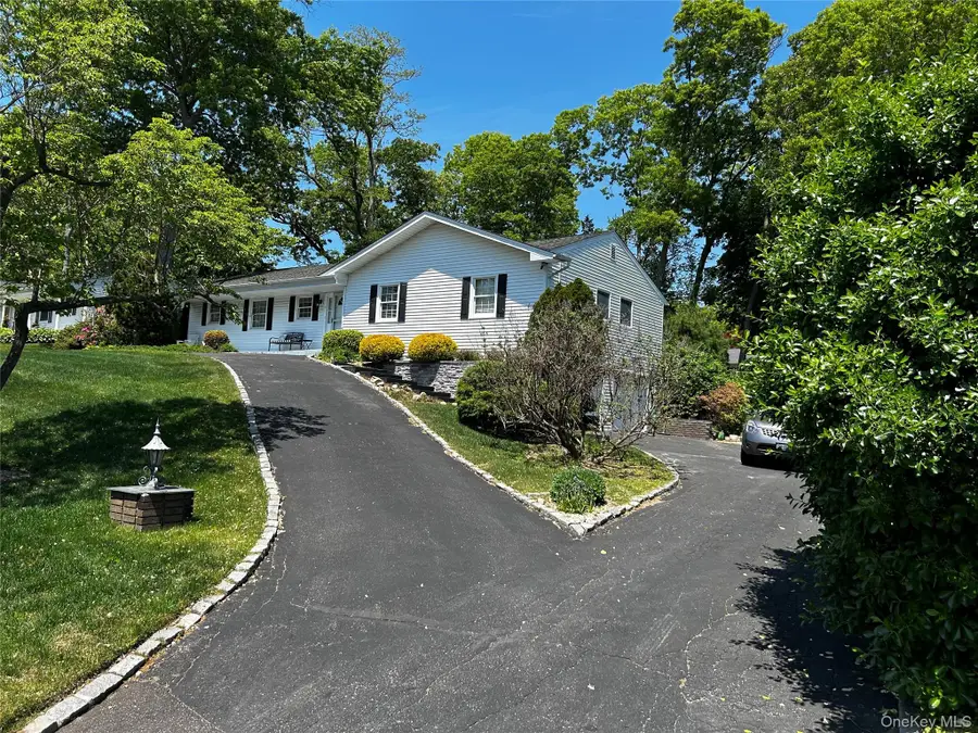 3 Laura Court, Nesconset, NY 11767 - #2