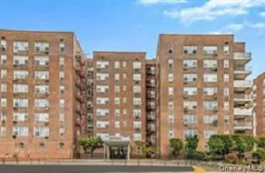 355 Bronx River Road #6I, Yonkers, NY 10704