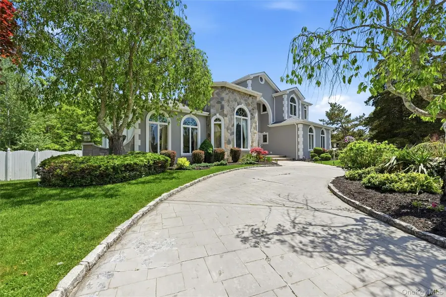 12 Phillips Lane, Lake Grove, NY 11755 - #3