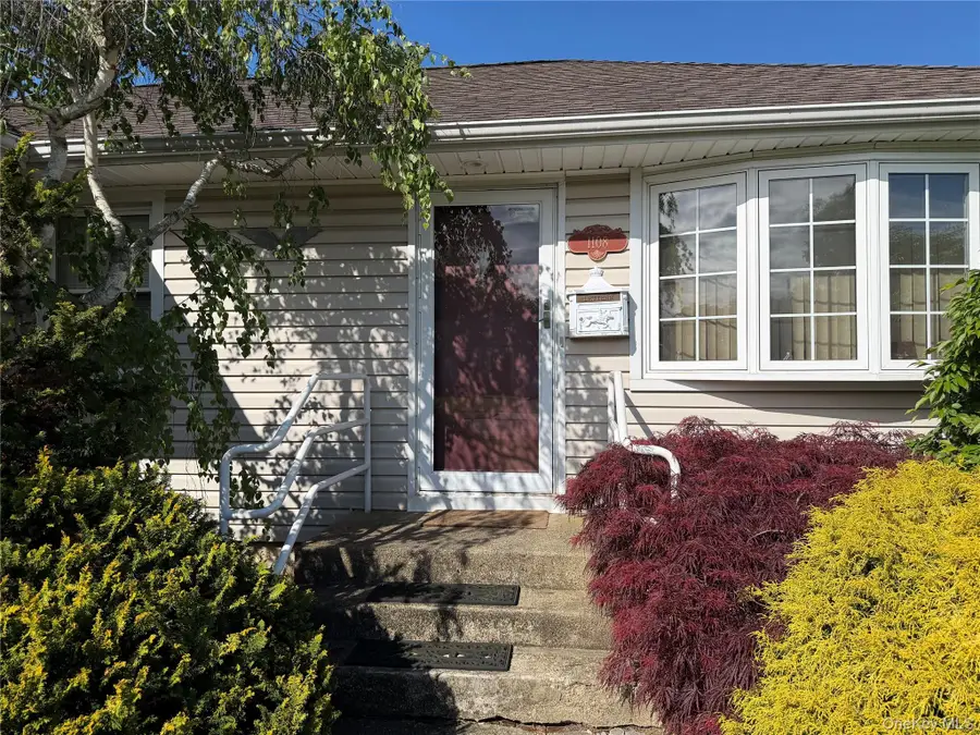 1108 Mcdonald Avenue, Wantagh, NY 11793 - #3
