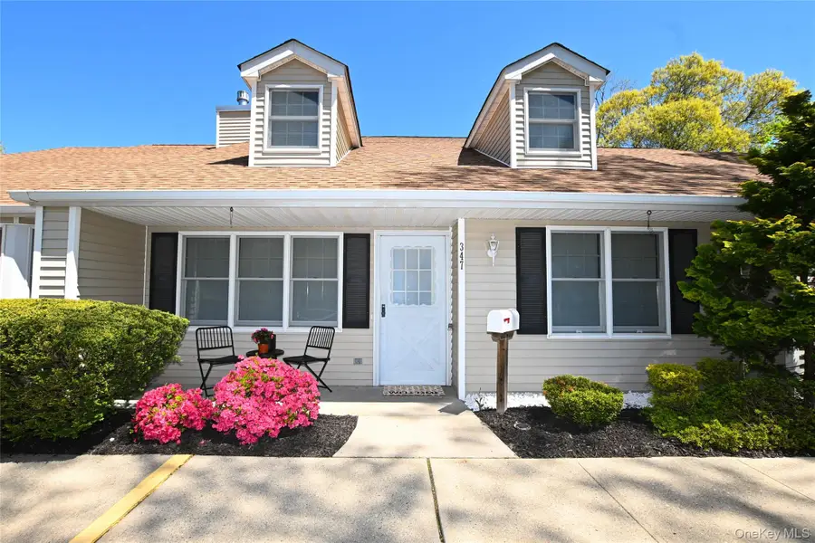 347 Oakwood Avenue, Bayport, NY 11705 - #2
