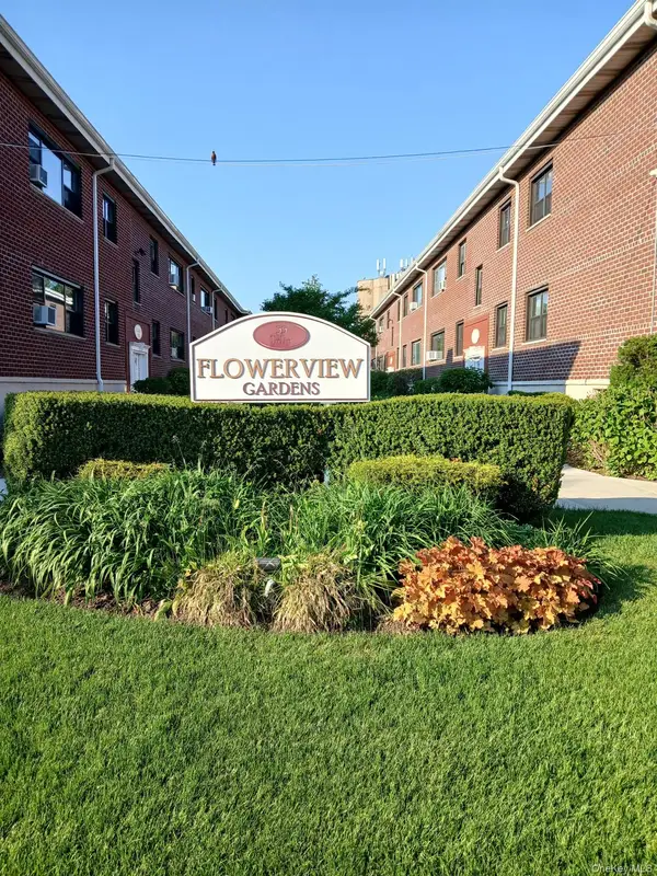 55 Tulip Avenue #B5-5, Floral Park, NY 11001