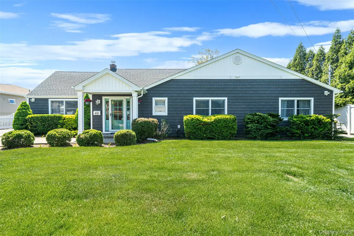 418 Bay 6th Street, West Islip, NY 11795 - #1