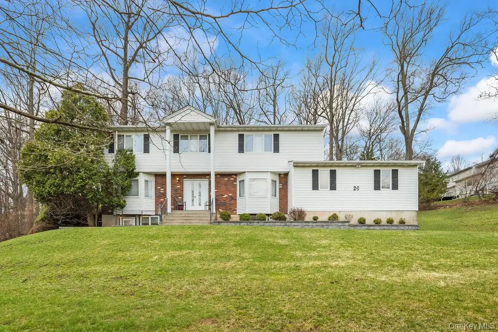20 Algonquin Circle, Airmont, NY 10952 - #1