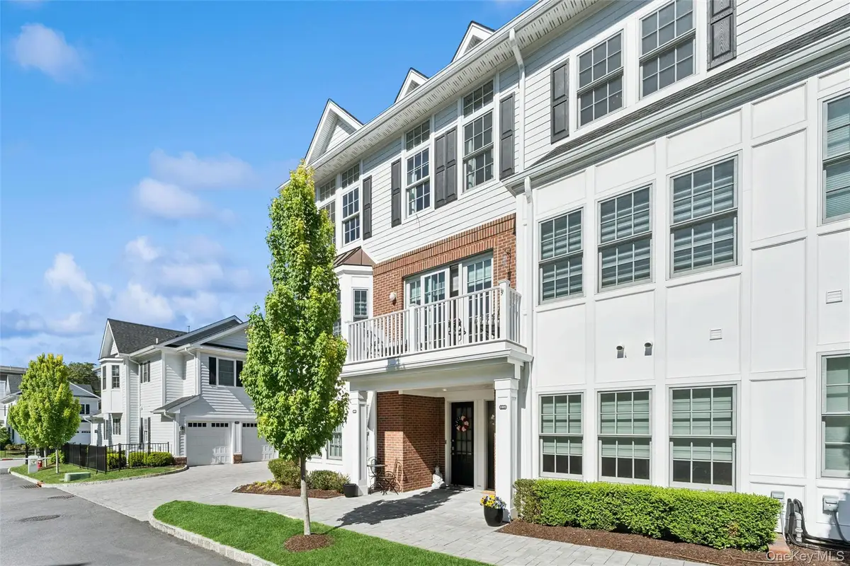 1001 Mill Creek N, Roslyn, NY 11576 - #1