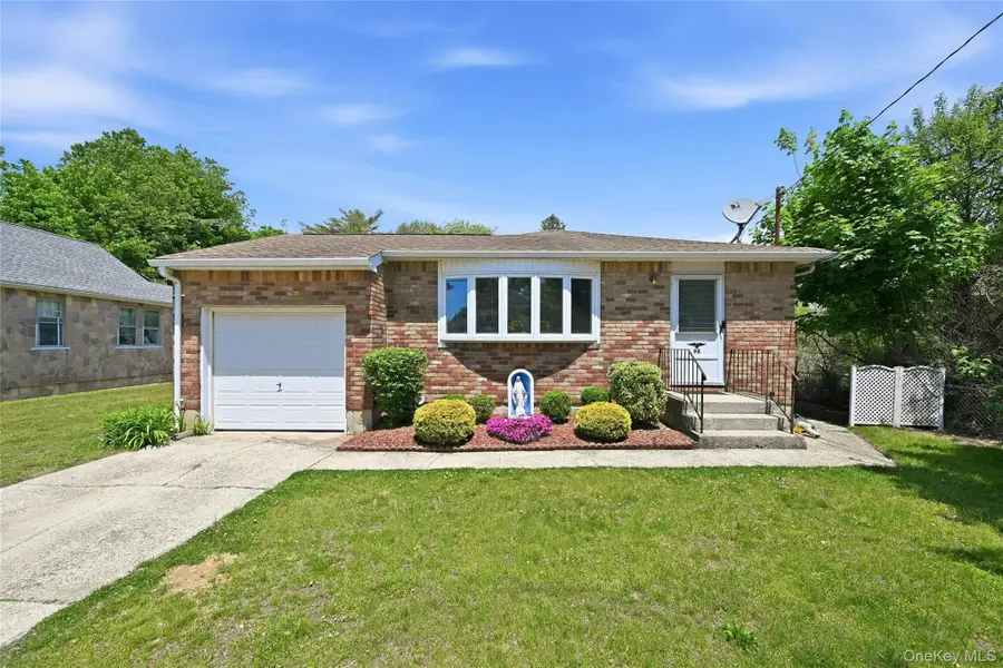 98 Evergreen Avenue, Bethpage, NY 11714 - #2