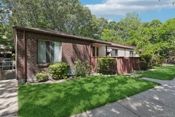 132 Birchwood Road #132, Coram, NY 11727