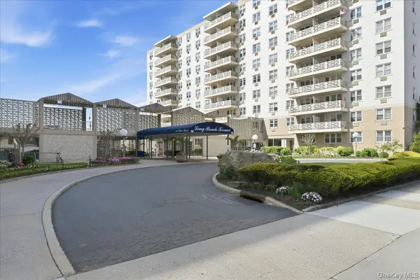 430 Shore Road #4G, Long Beach, NY 11561