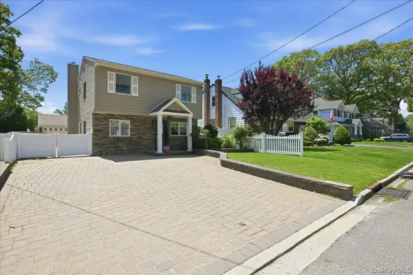 1924 Carroll Avenue, Merrick, NY 11566