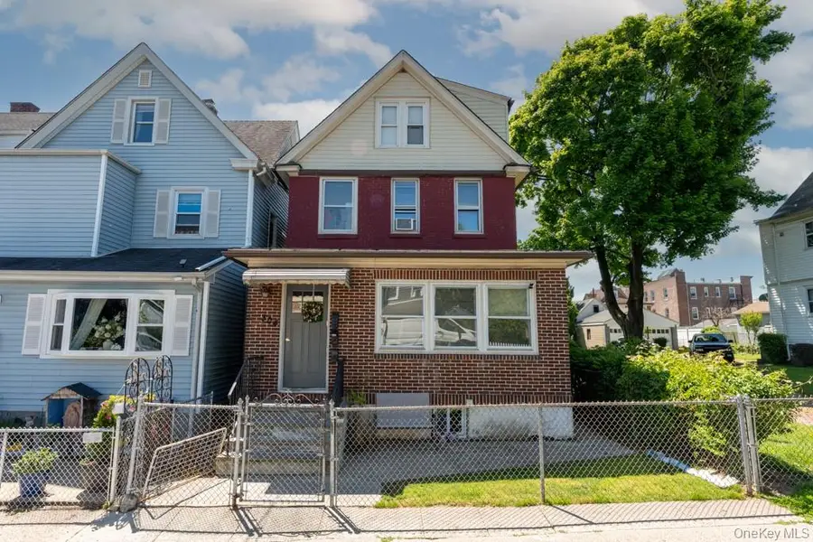 304 Lockwood Avenue, New Rochelle, NY 10801 - #2