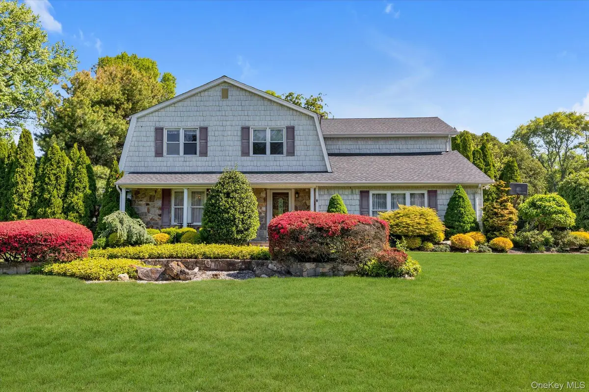 4 Toga Court, East Northport, NY 11731 - #1