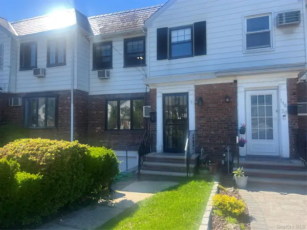 19822 29th Avenue, Flushing, NY 11358