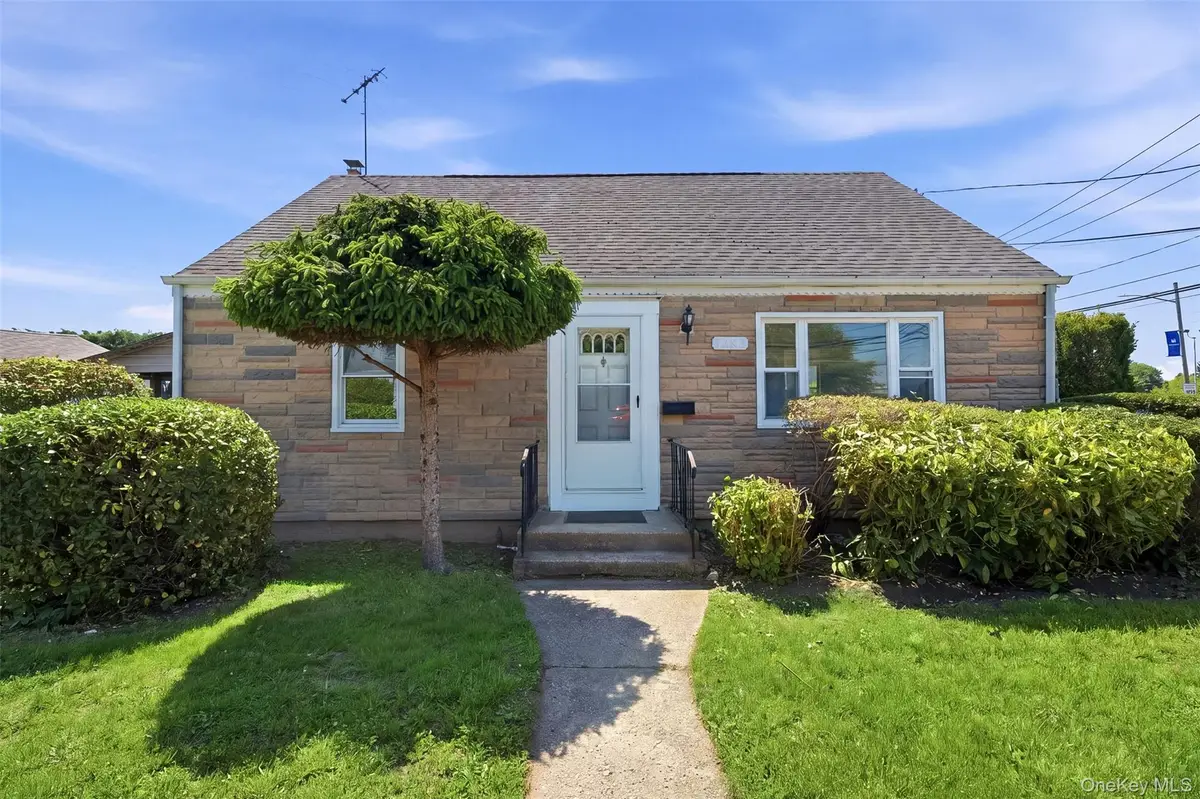1082 Myron Street, Uniondale, NY 11553 - #1