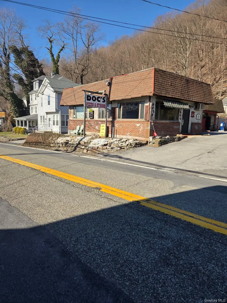 657 Jersey Avenue, Greenwood Lake, NY 10925 - #2