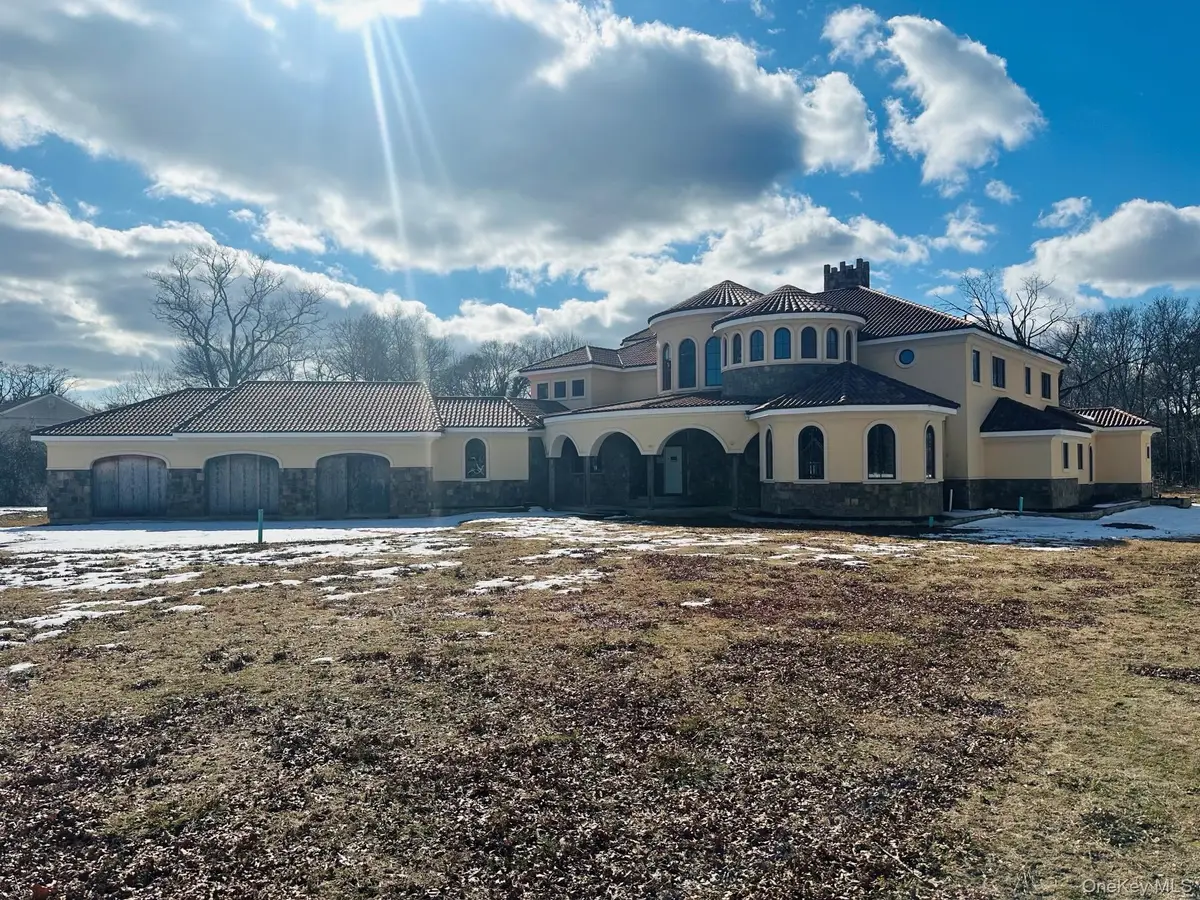 1416 Walnut Avenue, Bohemia, NY 11716 - #1