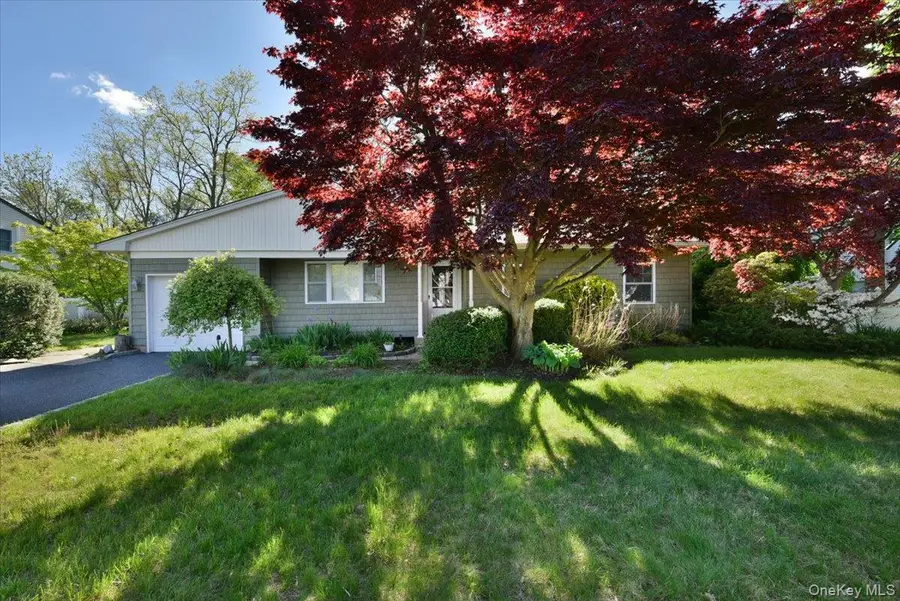20 Dumond Place, Coram, NY 11727 - #2