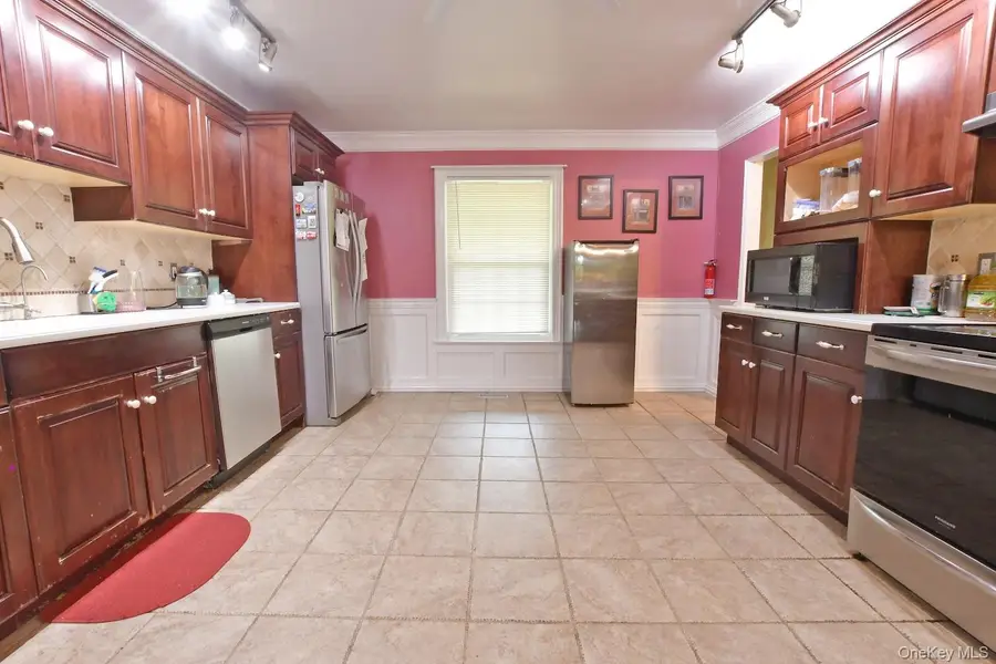 5 Easterly Court, Manorville, NY 11949 - #3