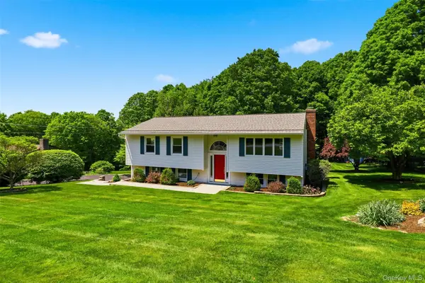 9 Wagon Trail Road, Stormville, NY 12582