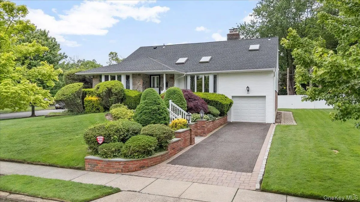 23 Maytime Court, Jericho, NY 11753 - #1