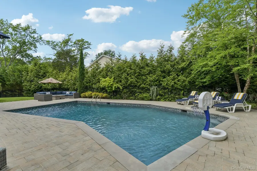 1 Lakeville Court, Roslyn, NY 11576 - #2