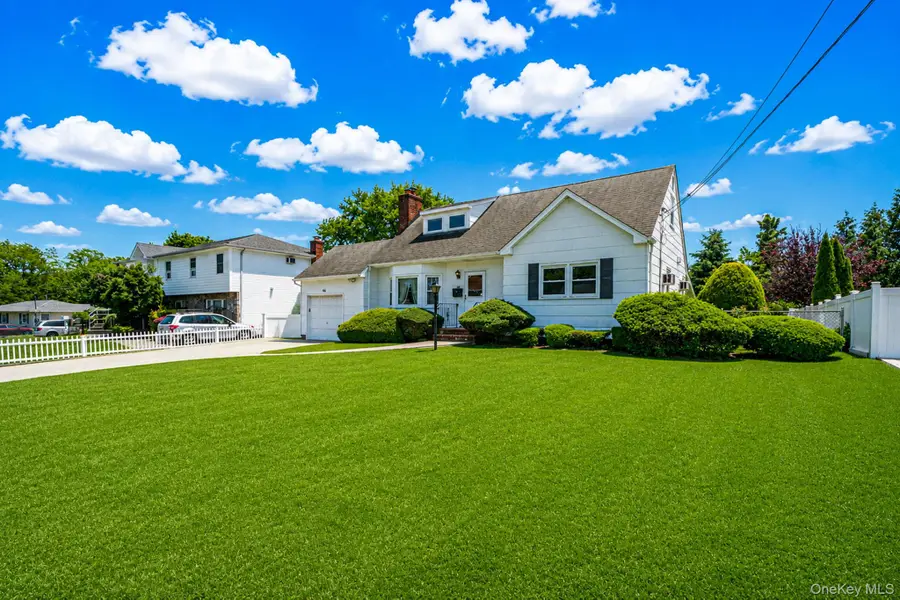 66 Henry Avenue, Babylon, NY 11702 - #2