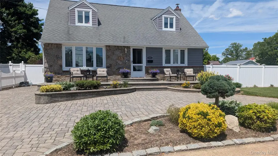 3881 Miller Place, Levittown, NY 11756 - #3